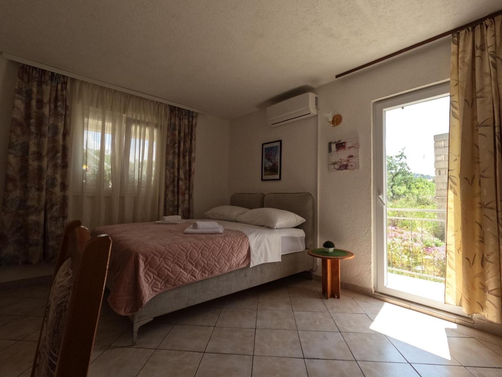 שיבניק Apartmani Lena מראה חיצוני תמונה