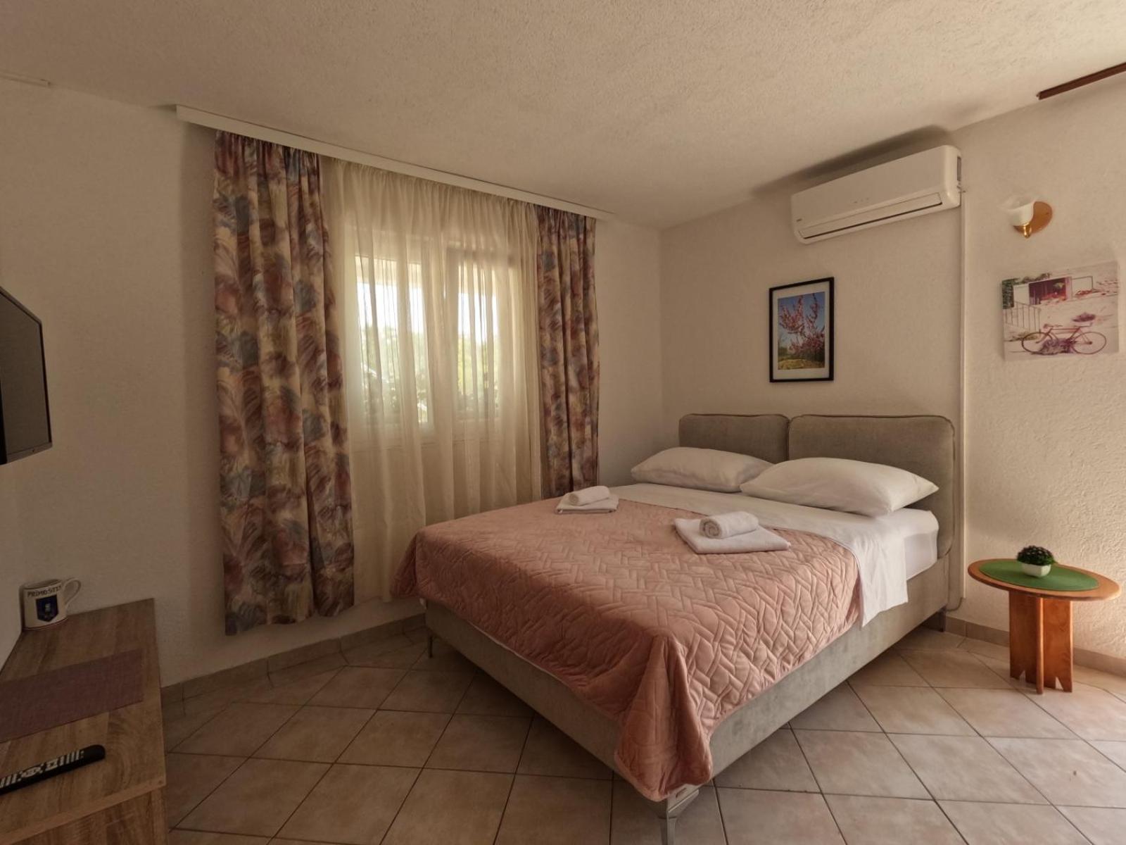 שיבניק Apartmani Lena מראה חיצוני תמונה