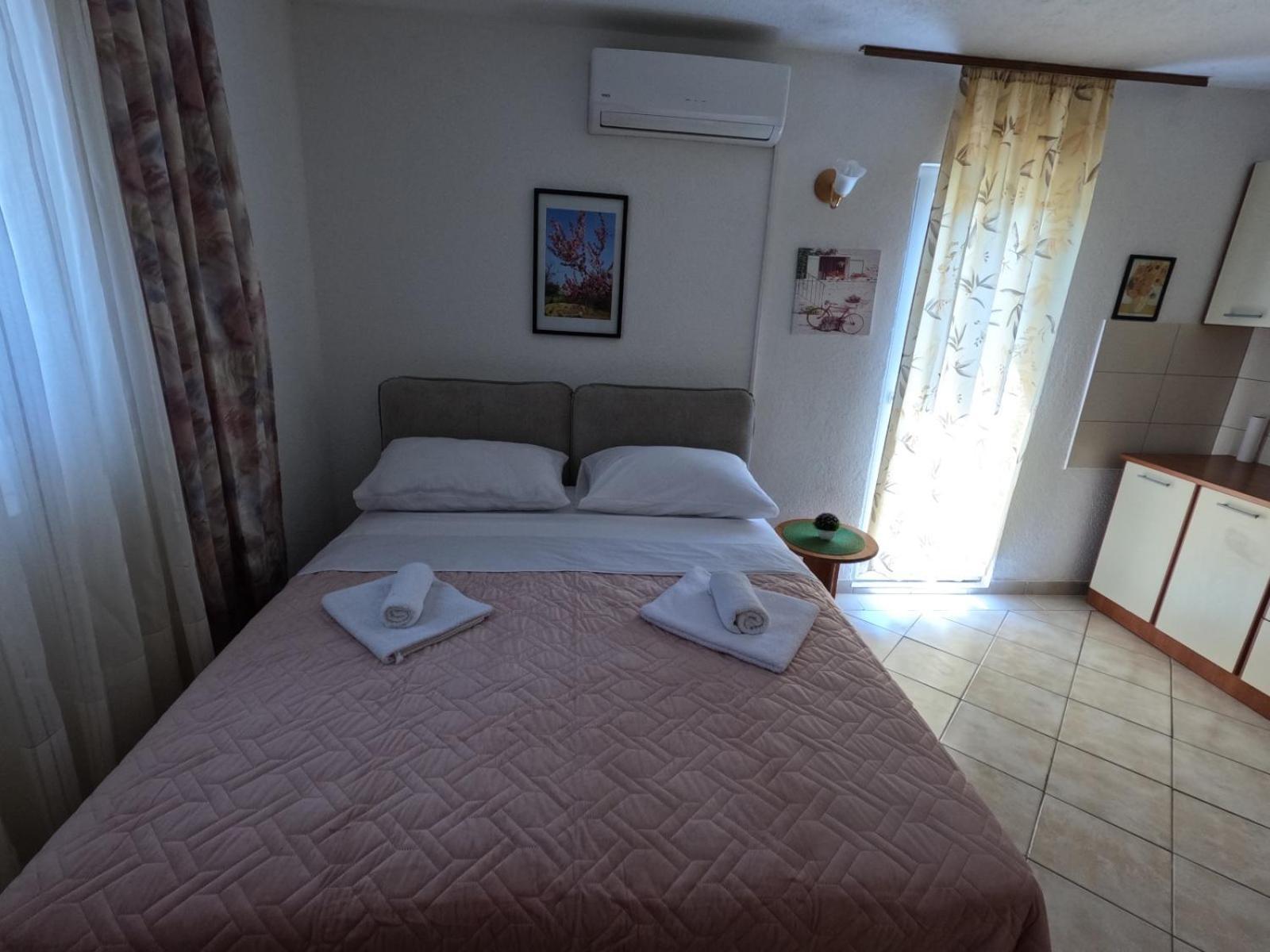שיבניק Apartmani Lena מראה חיצוני תמונה