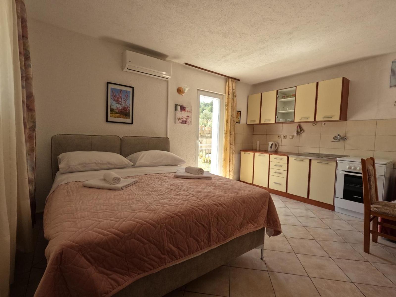 שיבניק Apartmani Lena מראה חיצוני תמונה